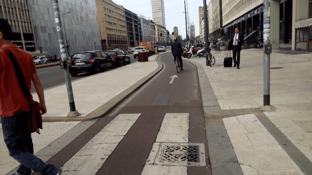 La explotación del suelo urbano asociada a procesos de pavimentación para uso y explotación de un suelo no agrícola